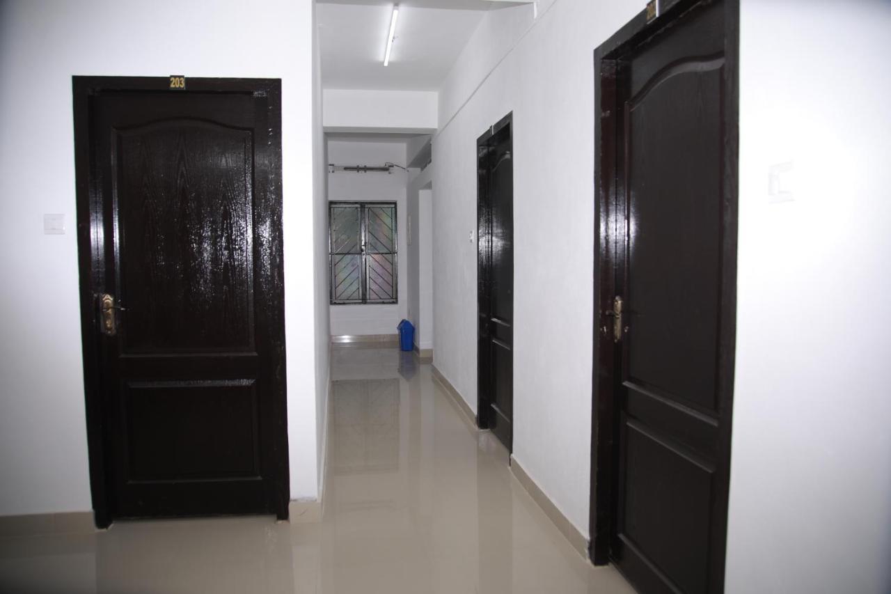 Meghna Residency Hotel Thiruvananthapuram Exterior foto