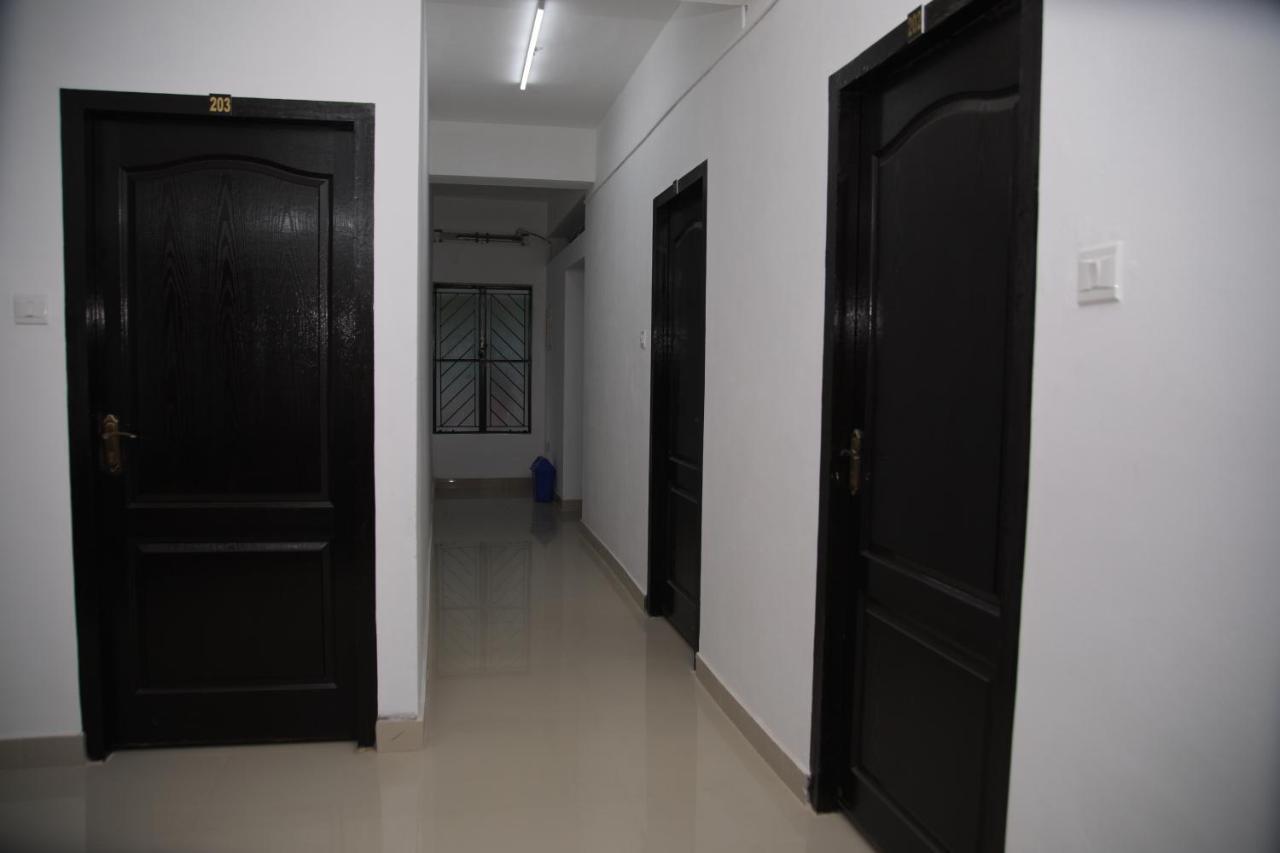 Meghna Residency Hotel Thiruvananthapuram Exterior foto