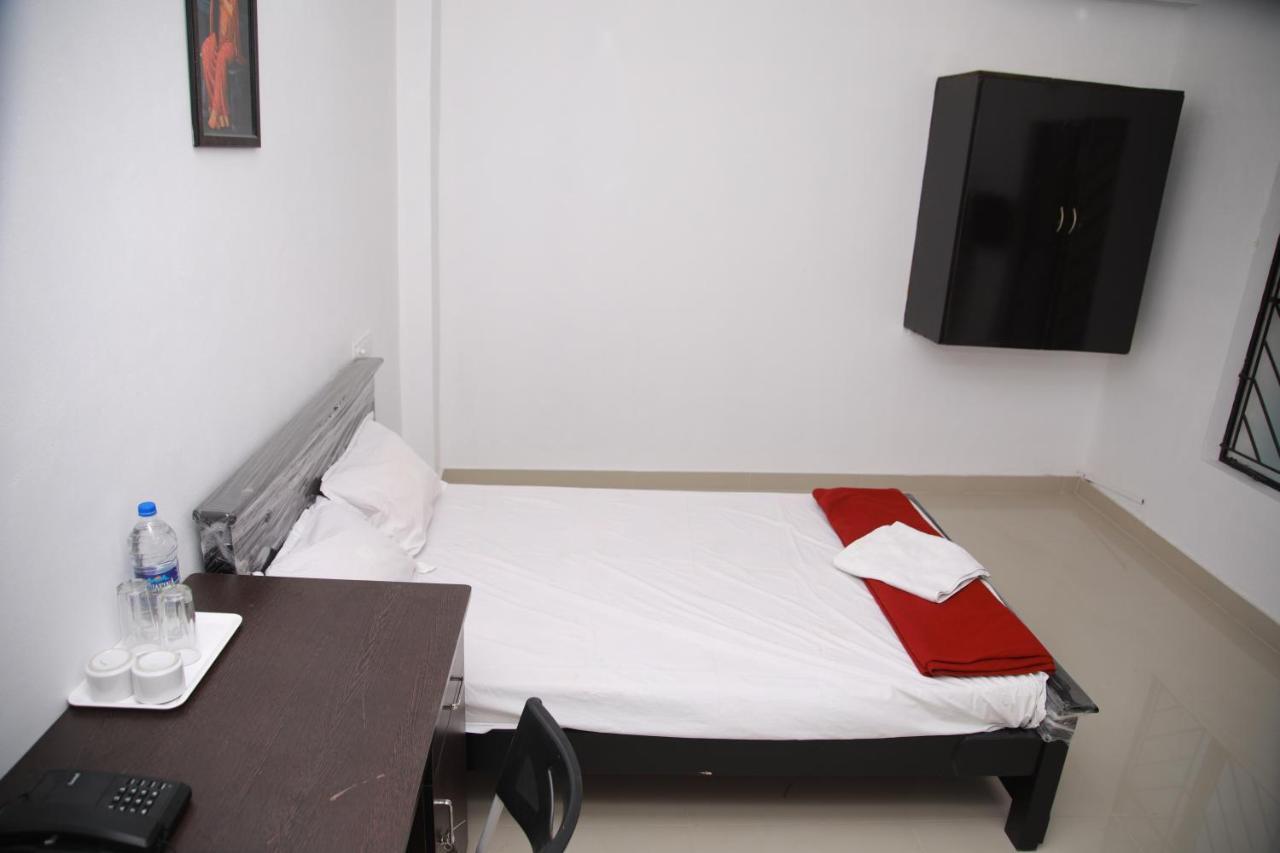Meghna Residency Hotel Thiruvananthapuram Exterior foto
