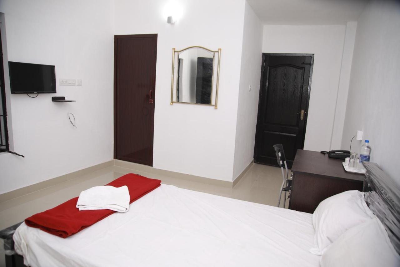 Meghna Residency Hotel Thiruvananthapuram Exterior foto