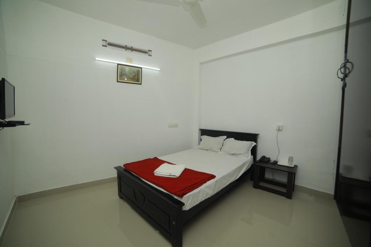 Meghna Residency Hotel Thiruvananthapuram Exterior foto