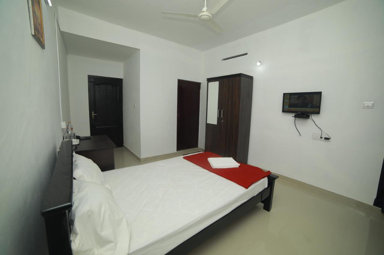 Meghna Residency Hotel Thiruvananthapuram Exterior foto