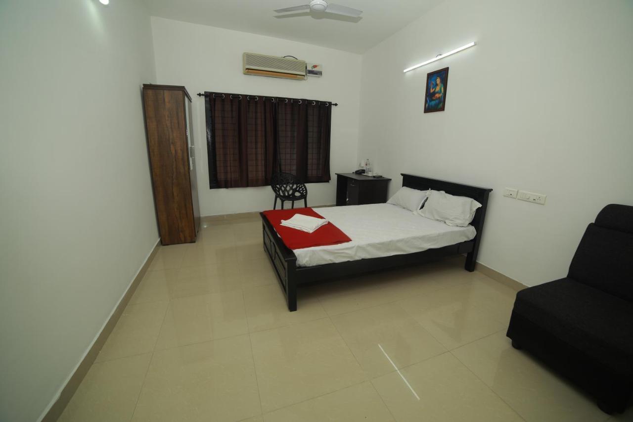 Meghna Residency Hotel Thiruvananthapuram Exterior foto