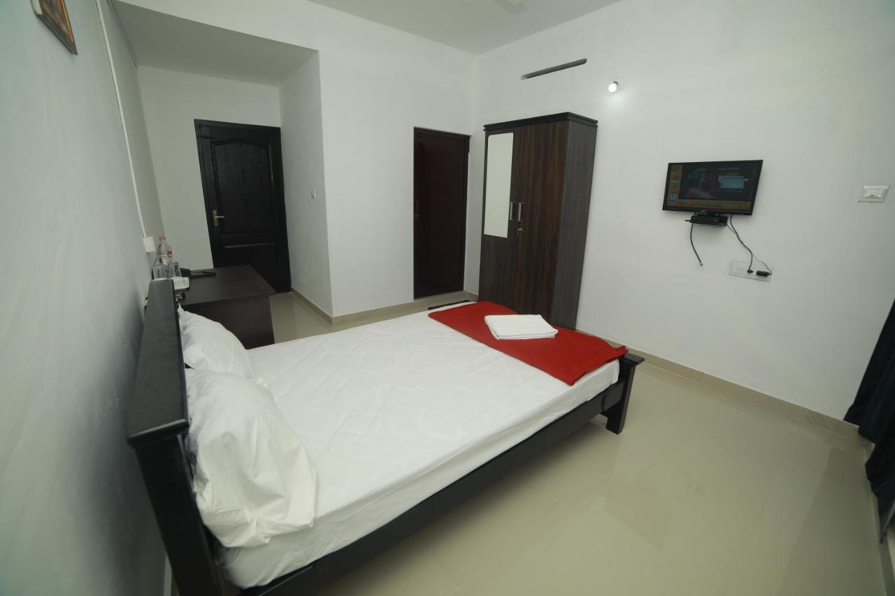 Meghna Residency Hotel Thiruvananthapuram Exterior foto