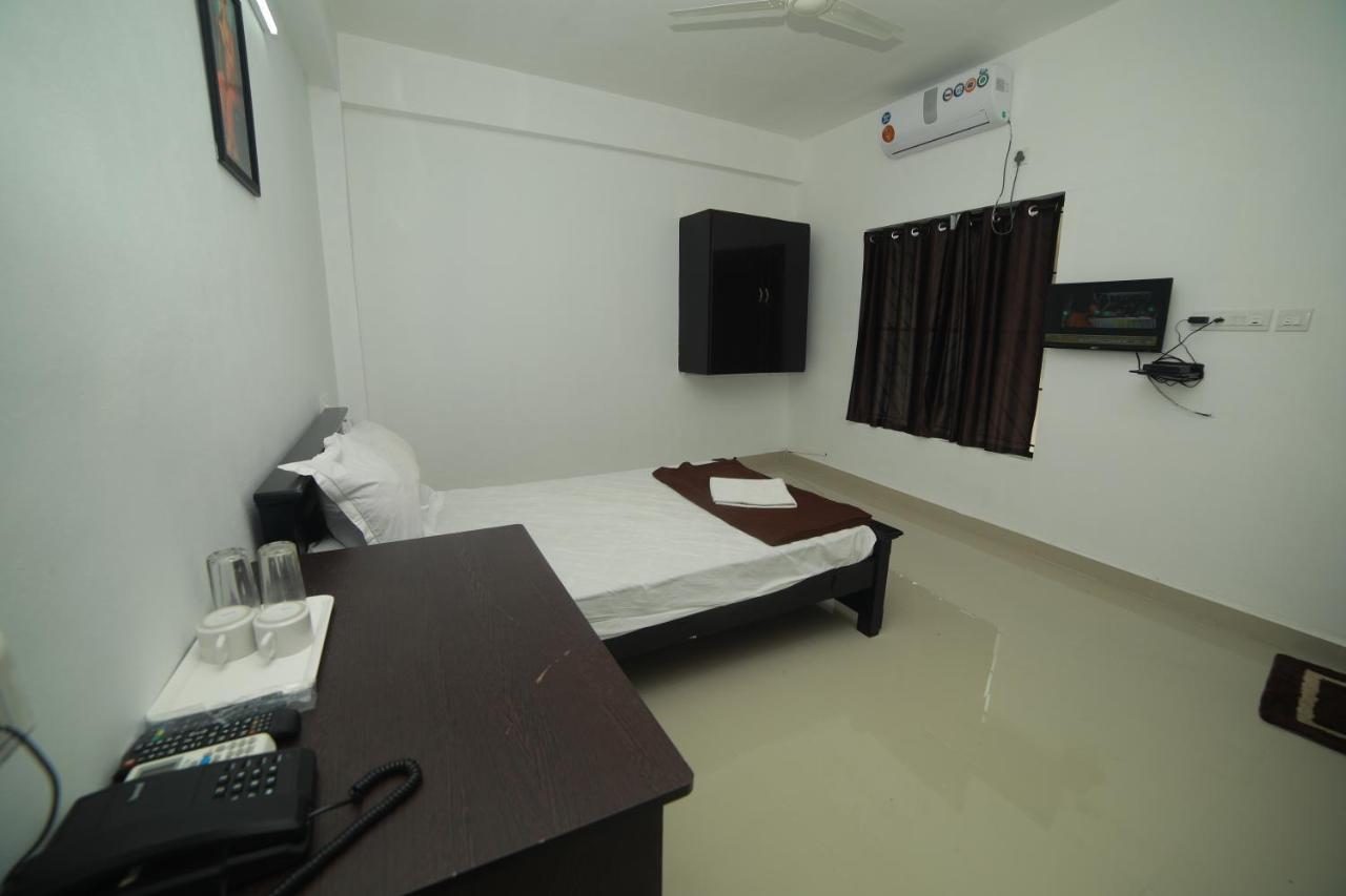 Meghna Residency Hotel Thiruvananthapuram Exterior foto