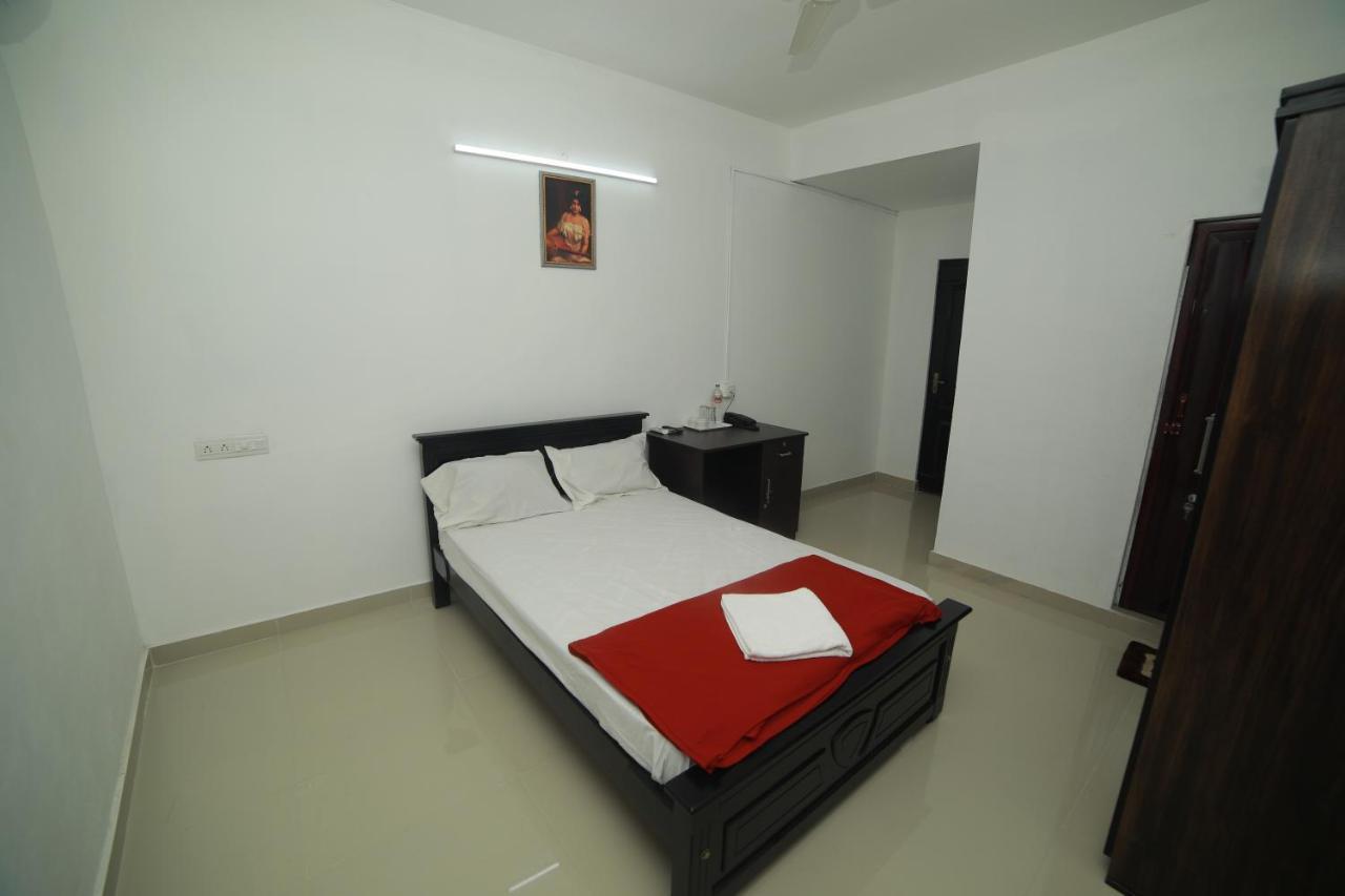Meghna Residency Hotel Thiruvananthapuram Exterior foto
