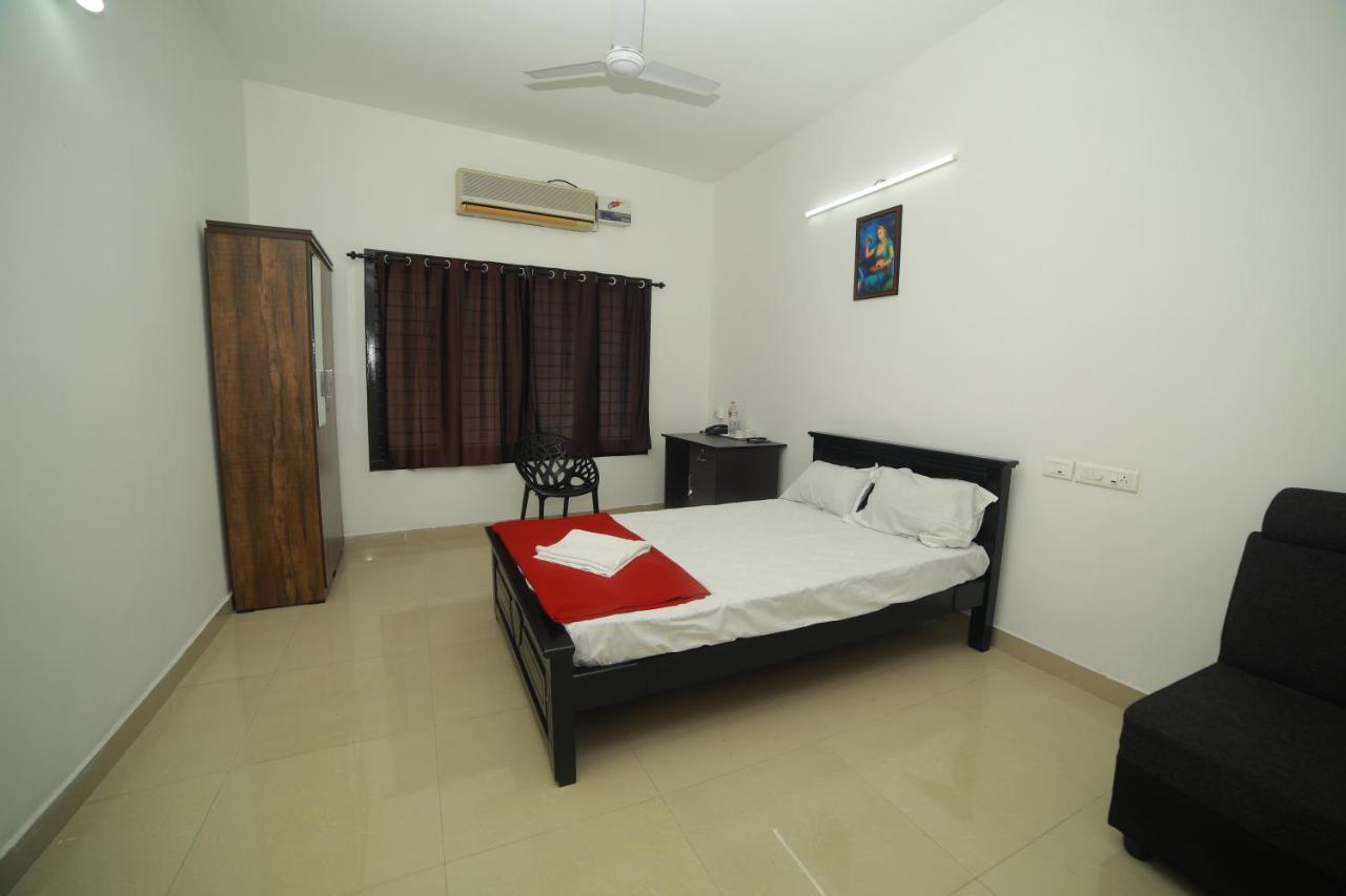 Meghna Residency Hotel Thiruvananthapuram Exterior foto
